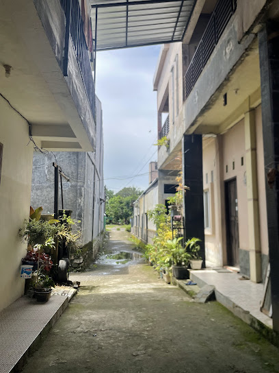 Kos‑kosan Hj. Nani + Penginapan (Rumah Kost)