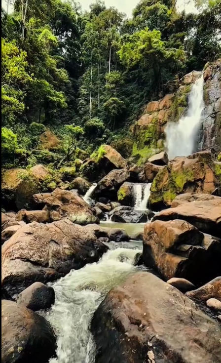 Air Terjun Tomagelli